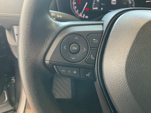 Used 2024 Toyota RAV4 LE image 9