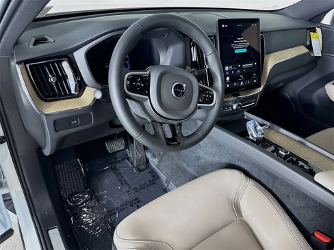 New 2026 Volvo XC60 B5 Plus w/ Protection Package Premier image 9