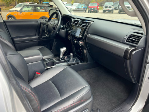 Used 2024 Toyota 4Runner TRD Off-Road Premium image 9