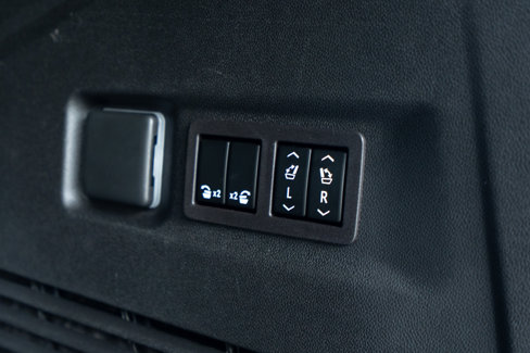 Used 2023 GMC Yukon XL Denali image 25
