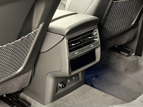 New 2025 Audi Q8 Premium Plus image 16