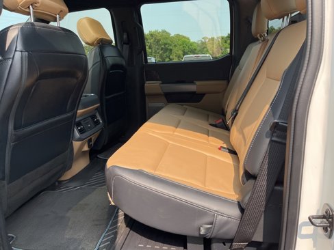 Used 2025 Ford F250 Lariat w/ Lariat Ultimate Package image 16