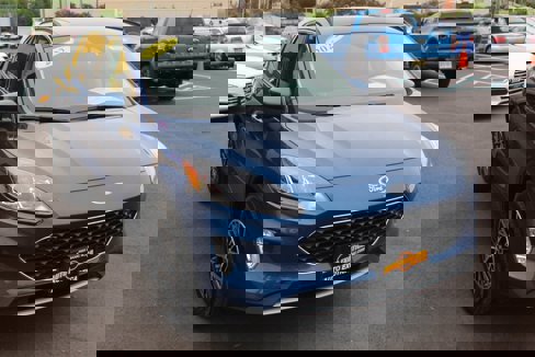 Used 2022 Ford Escape SEL w/ Technology Package image 4