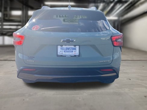 New 2025 Chevrolet Trax ACTIV w/ Sunroof Package image 7