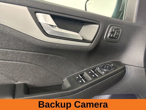 Used 2023 Ford Escape Platinum image 9