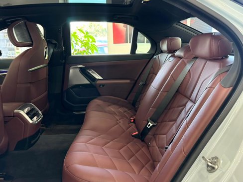 Used 2024 BMW 760i xDrive w/ Premium Package 2 image 20