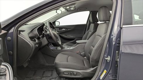 Used 2025 Chevrolet Malibu LT image 14