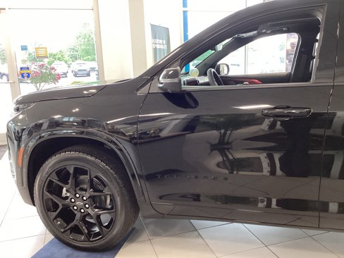 New 2026 Chevrolet Traverse RS image 2