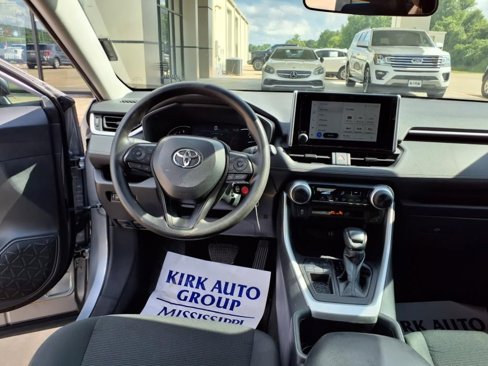 Used 2023 Toyota RAV4 LE image 26