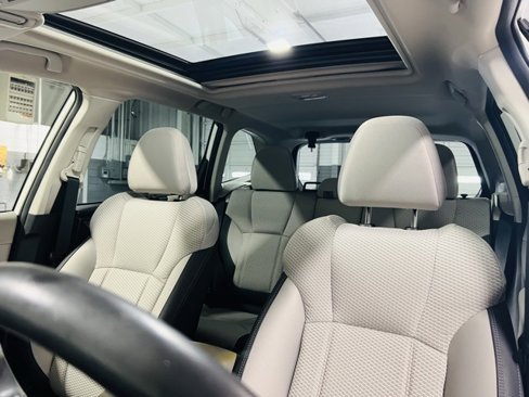 Used 2023 Subaru Forester Premium image 3