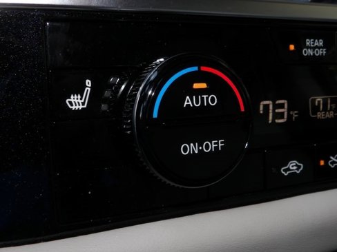 Certified 2024 Nissan Pathfinder SL image 37