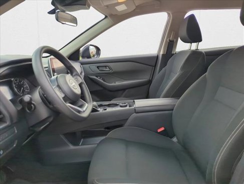 Used 2024 Nissan Rogue S image 16