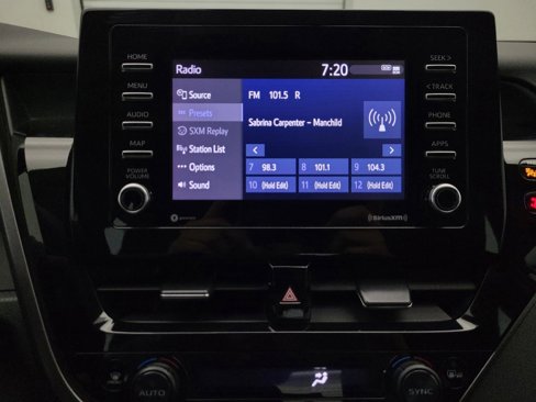 Used 2022 Toyota Camry SE image 25