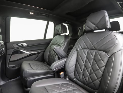 New 2026 BMW X7 xDrive40i w/ Executive Package image 24