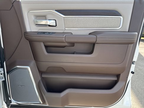 New 2025 RAM 3500 Laramie image 27