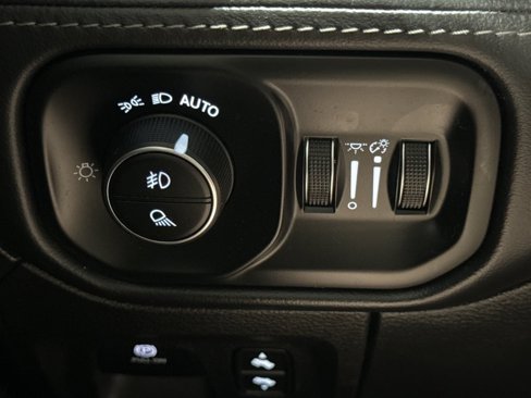 Used 2022 RAM 1500 Limited w/ Body-Colour Bumper Group image 43