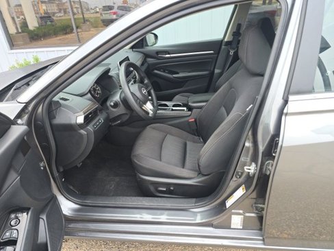 Used 2023 Nissan Altima 2.5 SV image 12