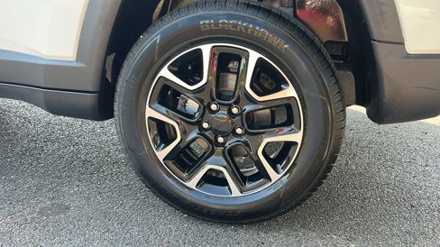 Used 2021 Jeep Compass Trailhawk image 40