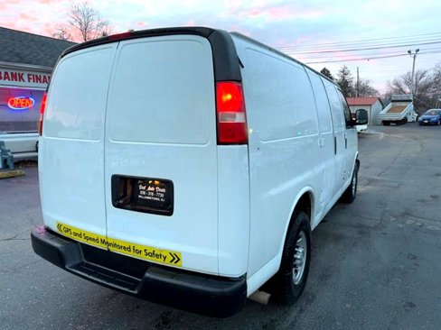 Used 2016 Chevrolet Express 2500 image 2