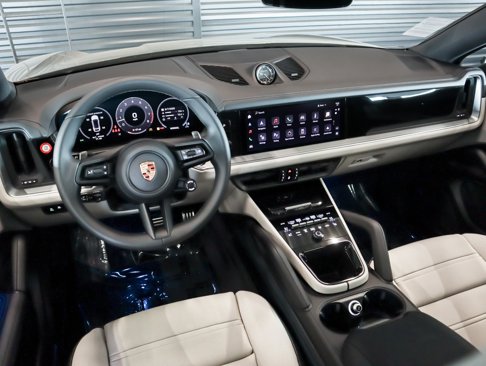 New 2025 Porsche Cayenne S image 19