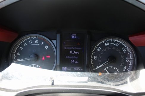 Used 2017 Toyota Tacoma TRD Off-Road image 18