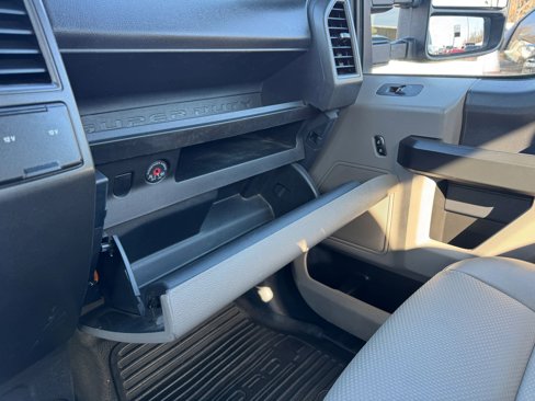 Used 2022 Ford F250 XL w/ Power Equipment Group image 23
