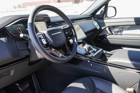 New 2025 Land Rover Range Rover Sport Dynamic SE image 18
