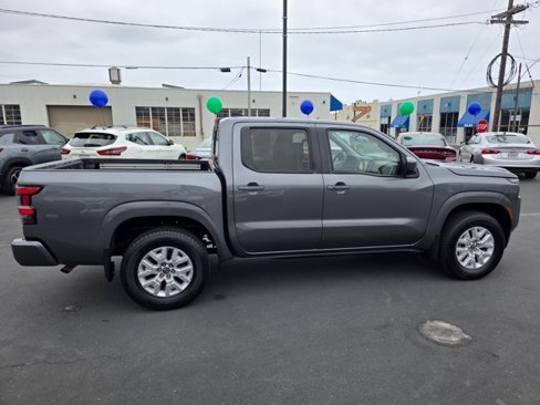 Used 2022 Nissan Frontier SV image 6