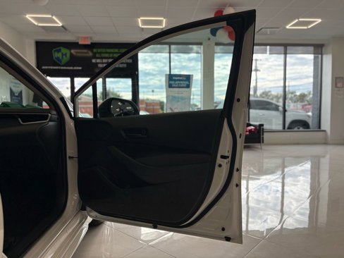 Used 2023 Toyota Corolla LE image 35