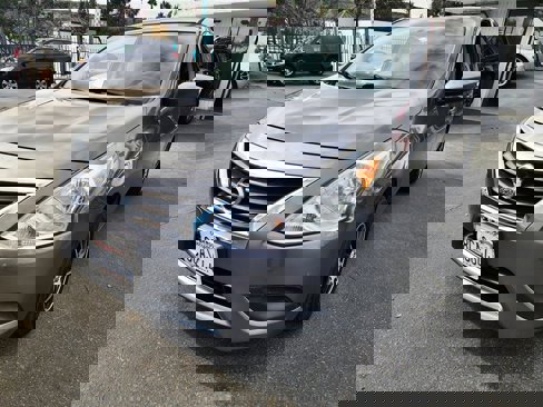 Used 2018 Nissan Versa S image 16