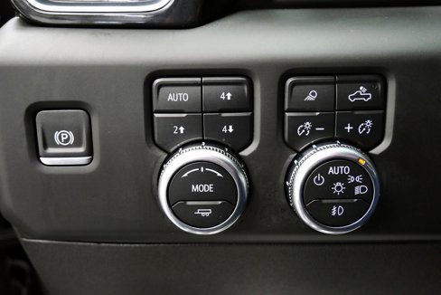 Used 2024 GMC Sierra 2500 Denali w/ Denali Reserve Package image 25