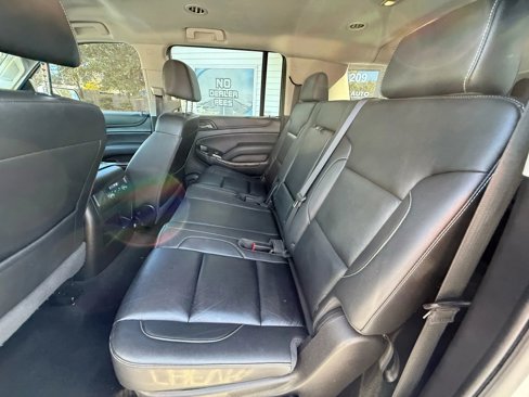 Used 2018 Chevrolet Suburban LT image 28