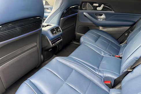 New 2026 Mercedes-Benz GLS 580 4MATIC image 14