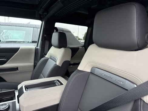 New 2026 GMC Hummer EV 4x4 Crew Cab image 9