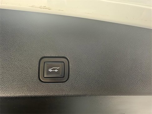 Used 2023 Cadillac XT6 Luxury image 8