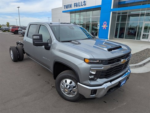 New 2026 Chevrolet Silverado 3500 LT w/ Convenience Package image 2