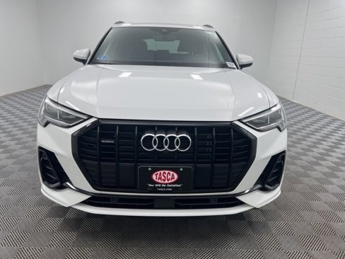 Used 2024 Audi Q3 2.0T Premium Plus image 3
