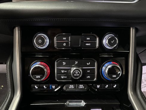 Used 2022 GMC Yukon XL Denali image 18