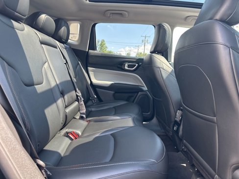 Used 2022 Jeep Compass Limited w/ Sun and Sound Group image 21