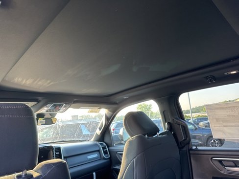 New 2026 RAM 1500 4x4 Crew Cab image 10