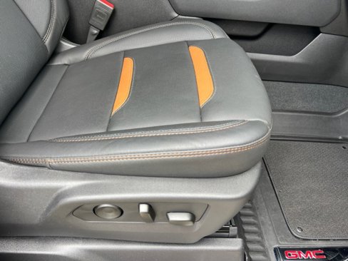 Used 2024 GMC Sierra 1500 AT4 w/ Technology Package image 32