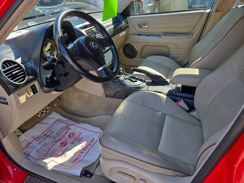 Used 2005 Lexus IS 300 image 10