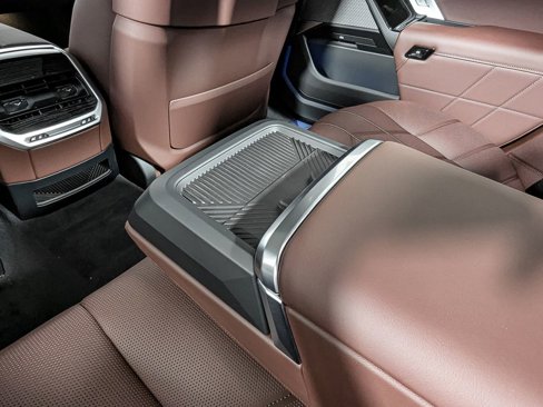 New 2026 BMW 740i xDrive image 39