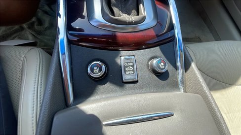 Used 2014 INFINITI Q60 Convertible w/ Premium Package image 14