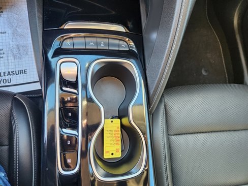 Used 2023 Buick Envision Essence image 11