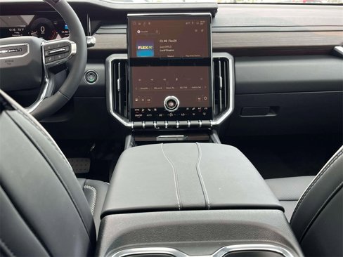 New 2026 GMC Acadia Denali w/ Super Cruise Package image 13