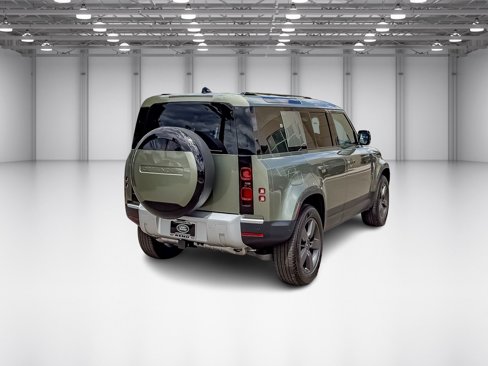 New 2025 Land Rover Defender 110 S image 5