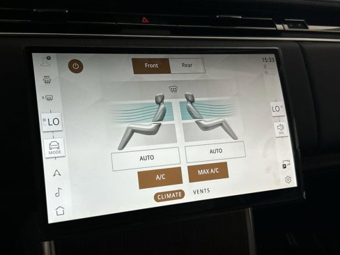 New 2025 Land Rover Range Rover Long Wheelbase SE image 15
