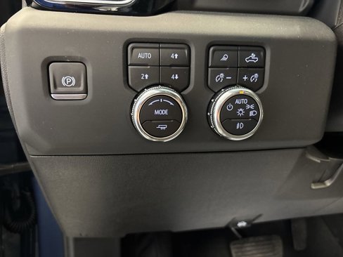 New 2025 GMC Sierra 2500 Denali w/ Denali Reserve Package image 38