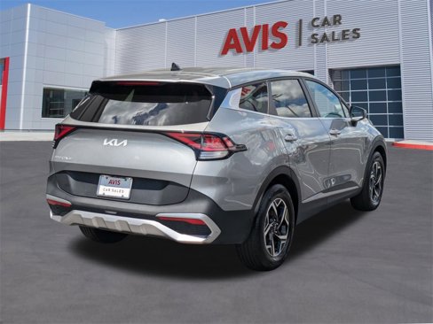 Used 2024 Kia Sportage LX image 6